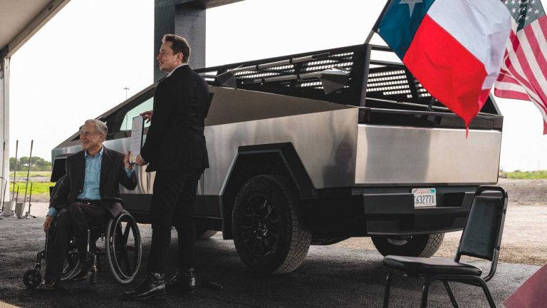 Musk Estimates Tesla Could Sell 250,000-500,000 Cybertrucks Yearly
