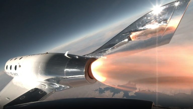 Virgin Galactic completes their first all civilian flight