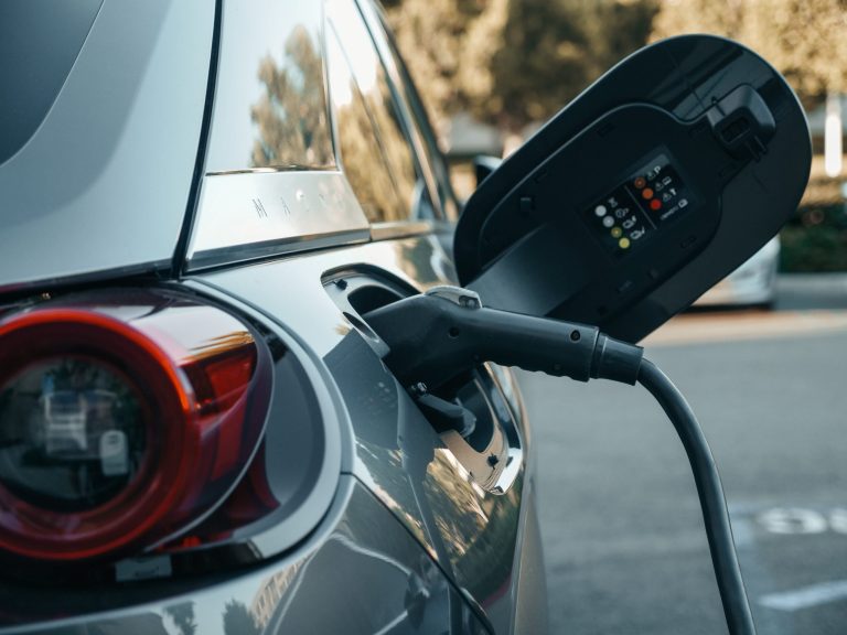 Benefits of Using a Solar EV Charger