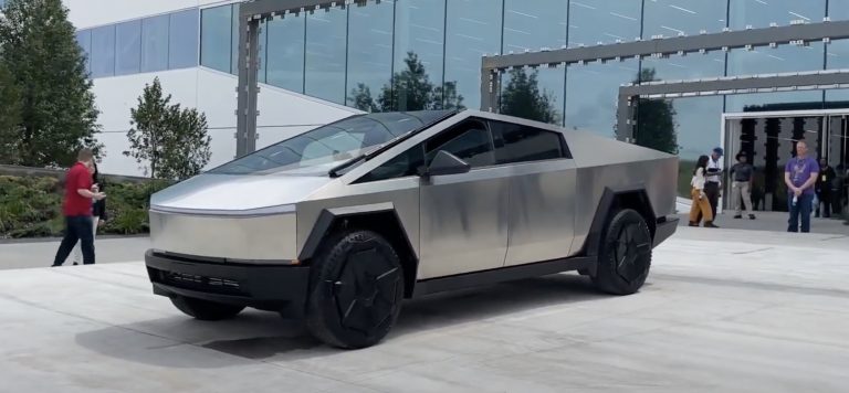 Ford CEO dismisses Tesla Cybertruck: 'I make trucks for real people who do real work' | Electrek