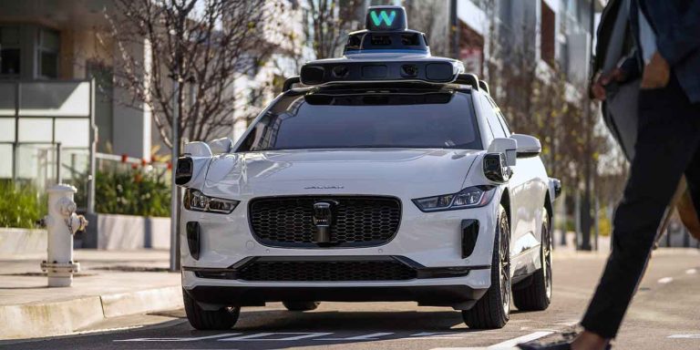 Waymo starts taking fares for SF robotaxis after state approval | Electrek