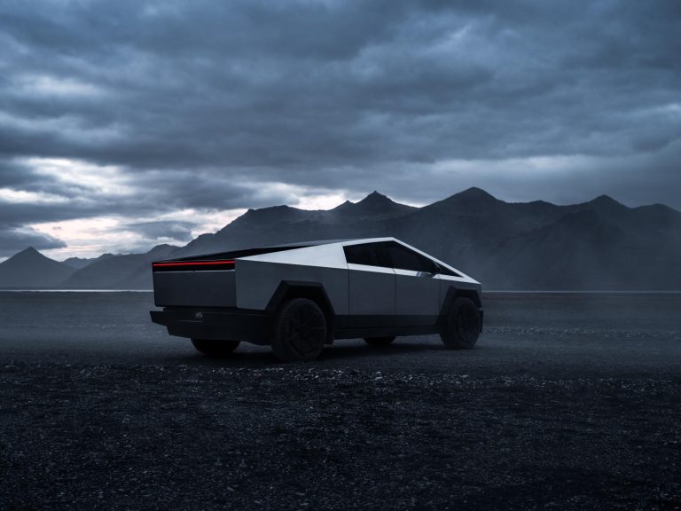 Tesla Cybertruck crash test rating situation revealed by NHTSA, IIHS